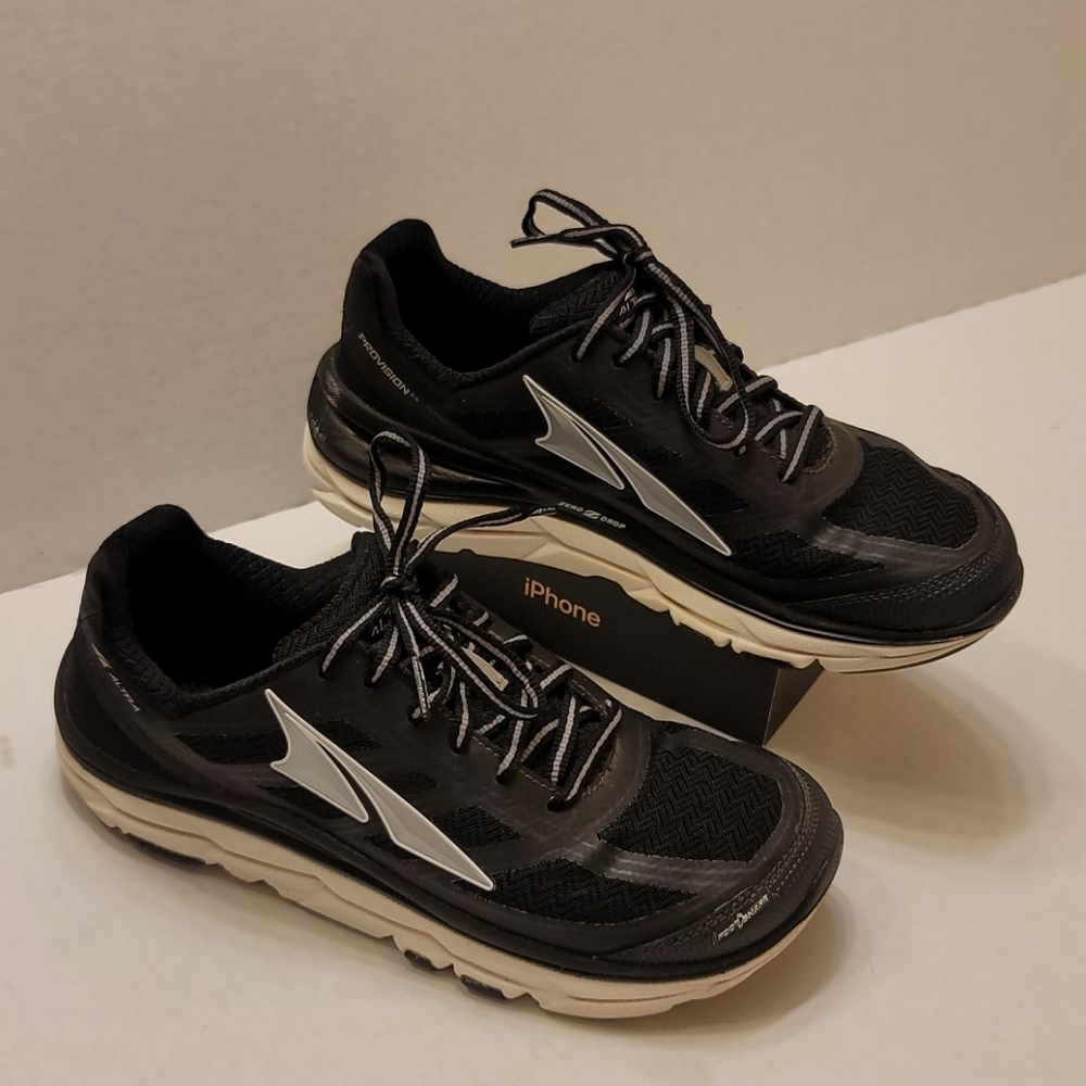 Altra Provision 3.5 women's shoes size 7
